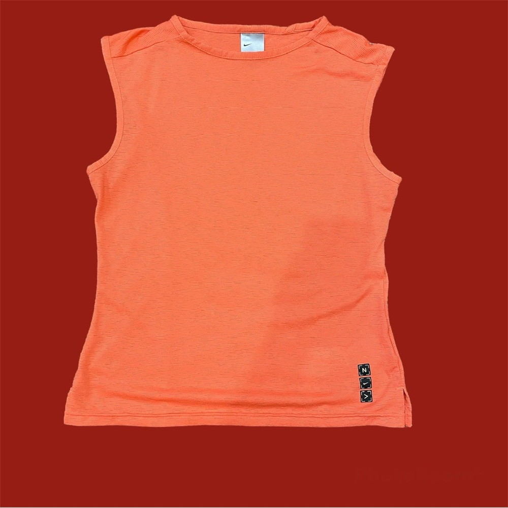Nike top